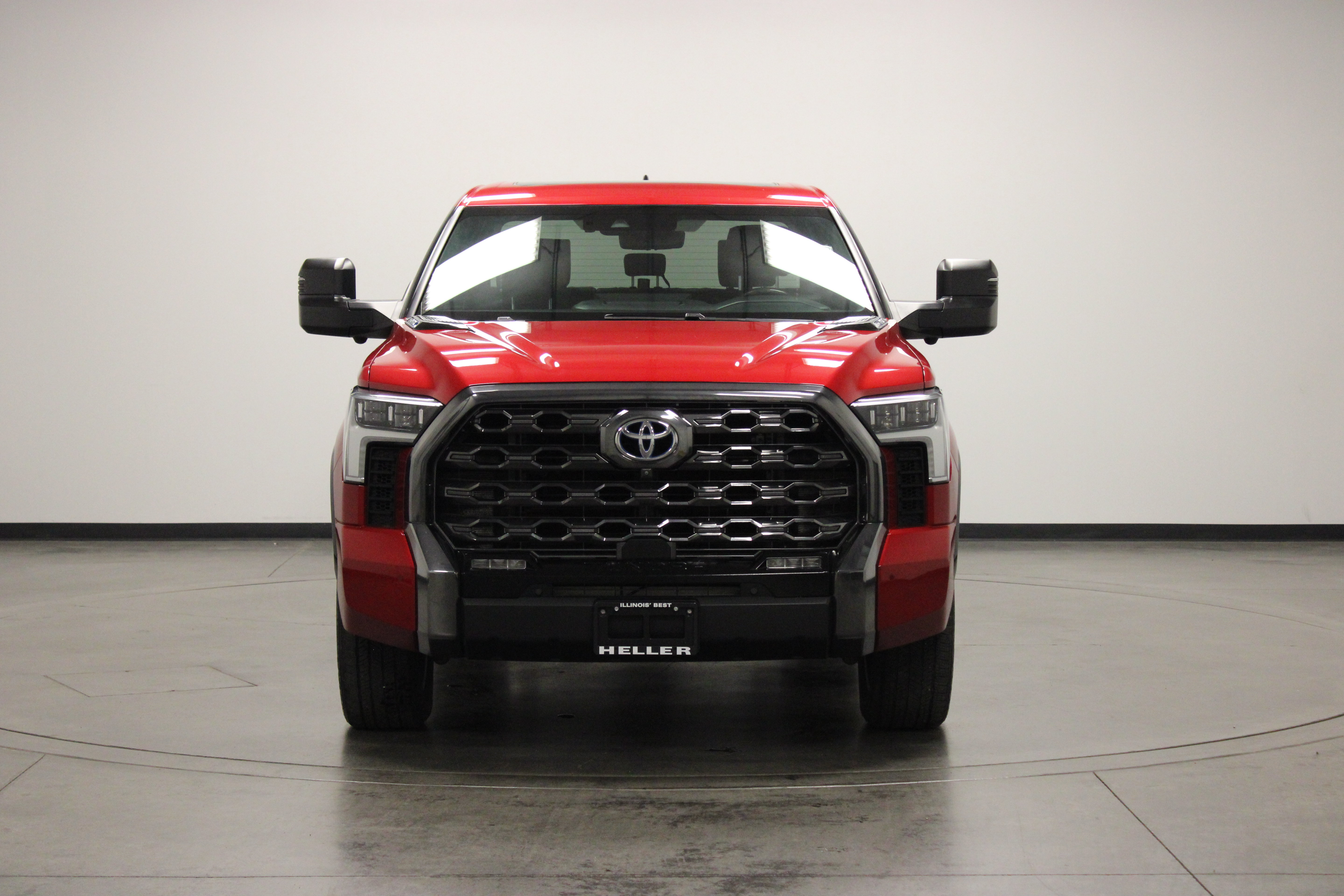 Used 2023 Toyota Tundra Platinum AWD/4WD image 3