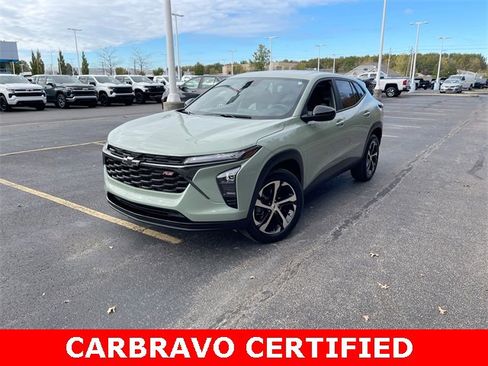 Used 2024 Chevrolet Trax RS image 1