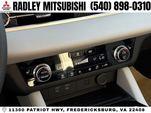 New 2026 Mitsubishi Outlander SE AWD/4WD image 17