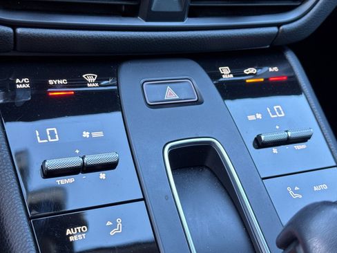 Certified 2022 Porsche Macan S image 20