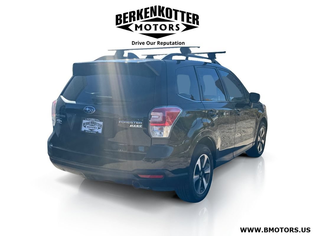 Used 2017 Subaru Forester 2.5i Limited AWD/4WD image 3