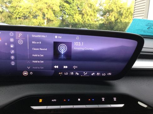 Used 2026 Buick Enclave Avenir w/ Super Cruise Package AWD/4WD image 18