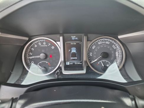 Used 2022 Toyota Tacoma SR5 image 18