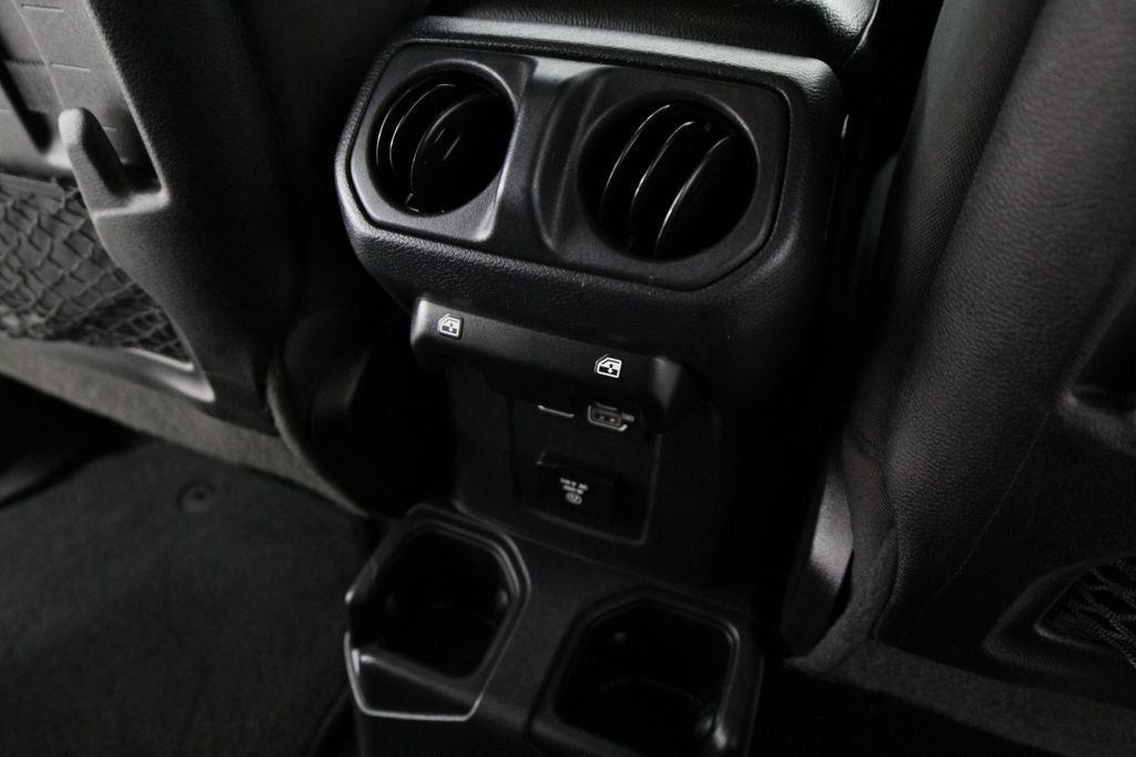 Used 2021 Jeep Gladiator Mojave w/ LED Lighting Group AWD/4WD image 40