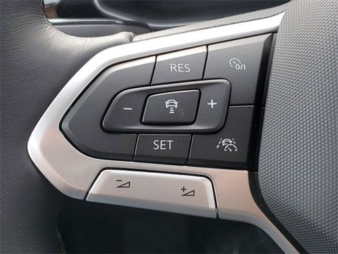 New 2025 Volkswagen Jetta SEL image 25