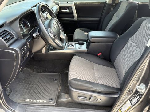 Used 2016 Toyota 4Runner SR5 AWD/4WD image 14