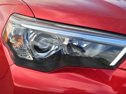 Used 2023 Toyota 4Runner TRD Sport w/ Technology Package image 5