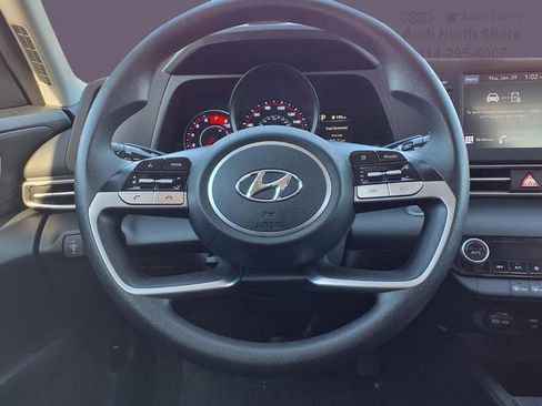 Used 2022 Hyundai Elantra SEL image 8