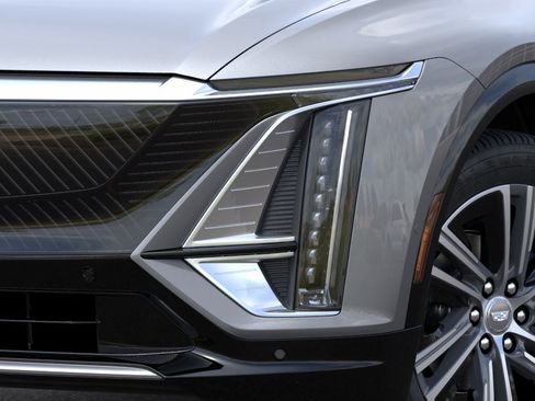 New 2026 Cadillac Lyriq Luxury AWD/4WD image 44