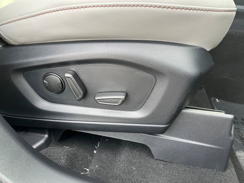 New 2026 Ford Explorer Active w/ Active Comfort Package image 17