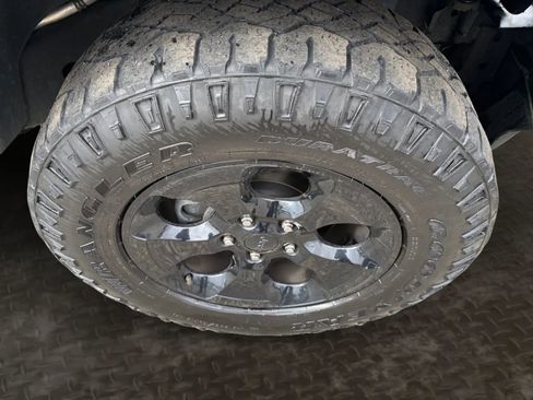 Used 2015 Jeep Wrangler Unlimited Sahara image 33