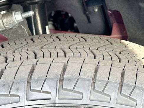 Used 2025 Jeep Grand Cherokee Limited image 33