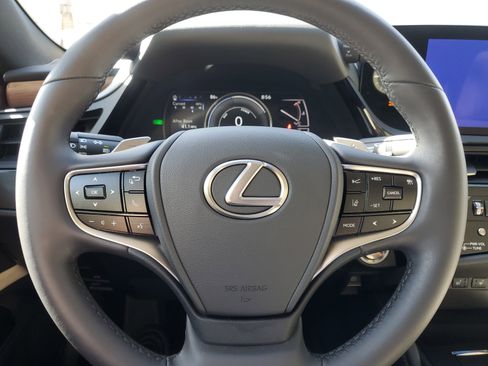 Used 2023 Lexus ES 300h w/ Premium Package image 21
