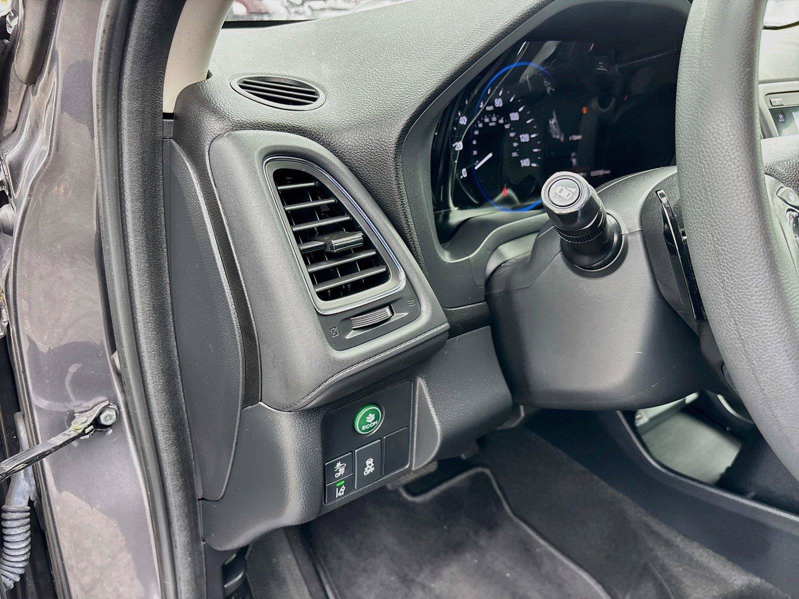 Used 2019 Honda HR-V EX image 11