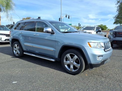 Used 2012 Jeep Grand Cherokee Overland w/ Mopar Chrome Edition Group image 3