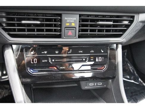 Used 2025 Volkswagen Jetta Sport FWD image 25