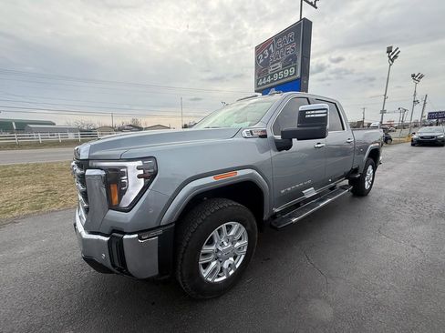 Used 2024 GMC Sierra 2500 SLT w/ SLT Premium Package image 8