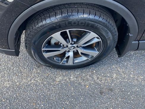 Used 2018 Toyota RAV4 XLE w/ Plus Extra Value Package AWD/4WD image 20