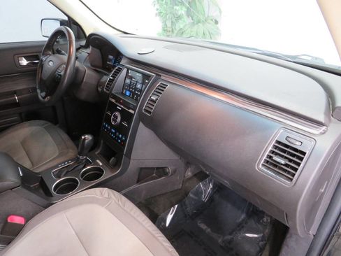 Used 2018 Ford Flex Limited w/ Limited Appearance Package image 9
