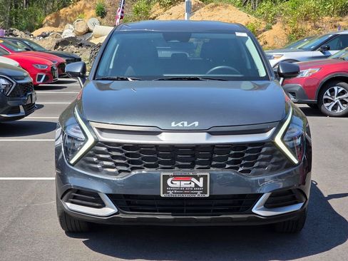 Used 2023 Kia Sportage LX AWD/4WD image 2