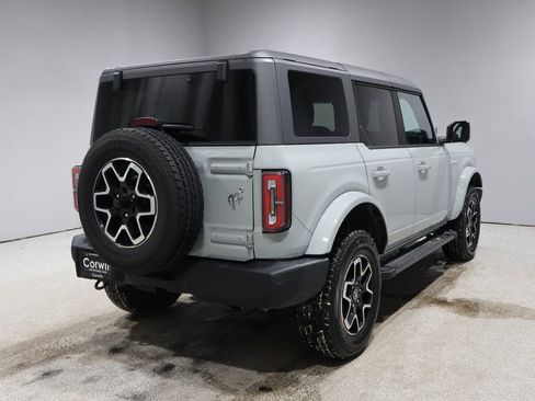 Used 2024 Ford Bronco Outer Banks image 2