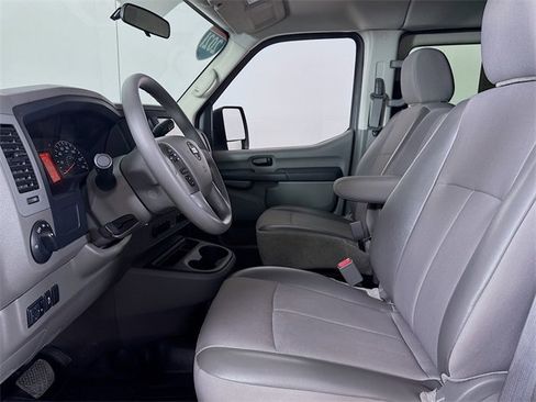 Used 2021 Nissan NV 3500 S image 6