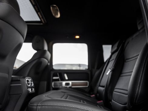 Used 2025 Mercedes-Benz G 550 image 35