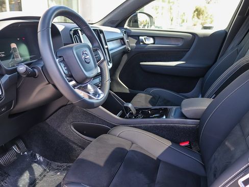 Used 2023 Volvo C40 P8 Recharge Plus w/ Climate Package AWD/4WD image 19