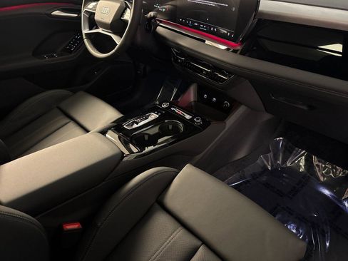 New 2025 Audi Q6 e-tron Premium Plus image 15