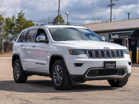Used 2020 Jeep Grand Cherokee Limited w/ Luxury Group II image 3