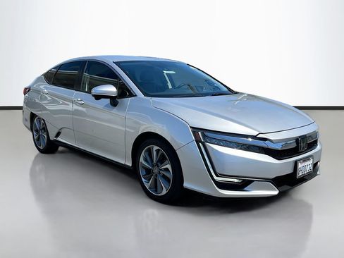 Used 2018 Honda Clarity Touring image 3
