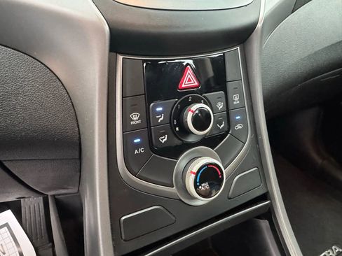 Used 2015 Hyundai Elantra SE w/ Option Group 03 image 20