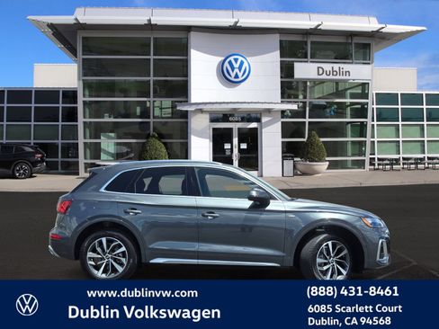 Used 2023 Audi Q5 2.0T Premium Plus w/ Premium Plus Package AWD/4WD image 3