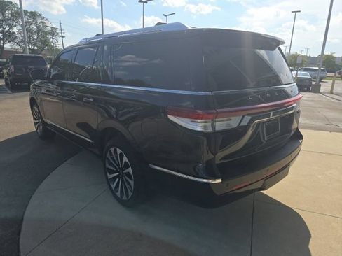 Certified 2023 Lincoln Navigator L Reserve AWD/4WD image 16
