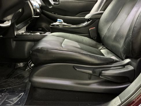 Used 2016 Nissan Leaf SL w/ Premium Package image 22