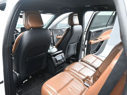 Used 2020 Lincoln Aviator Reserve w/ Class IV Trailer Tow Package image 20