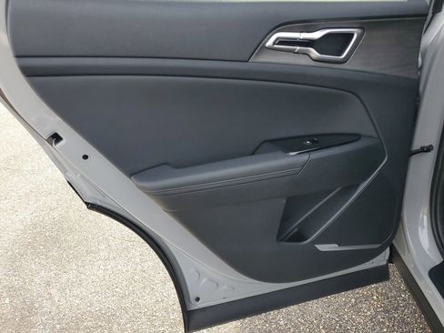 Used 2025 Kia Sportage X-Line image 23