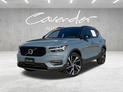 Used 2021 Volvo XC40 T5 R-Design w/ Advanced Package