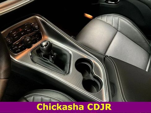 Used 2016 Dodge Challenger SRT Hellcat image 15