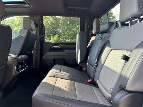 Certified 2025 Chevrolet Silverado 2500 ZR2 w/ ZR2 Bison Edition AWD/4WD image 18
