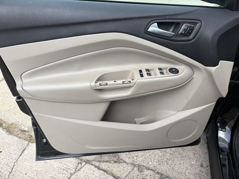 Used 2014 Ford Escape Titanium w/ Equipment Group 401A FWD image 10