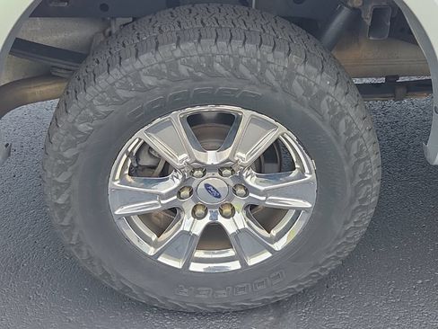 Used 2016 Ford F150 Lariat w/ Equipment Group 502A Luxury AWD/4WD image 11