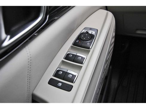 Used 2025 Kia Carnival SX Prestige FWD image 21