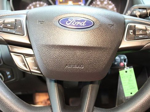 Used 2017 Ford Focus SE image 16