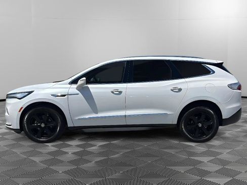 Used 2023 Buick Enclave Essence AWD/4WD image 5