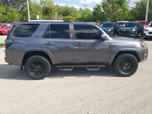 Used 2022 Toyota 4Runner SR5 image 3