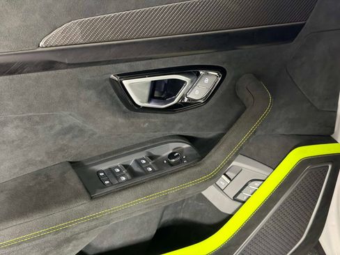 Used 2024 Lamborghini Urus Performante image 38