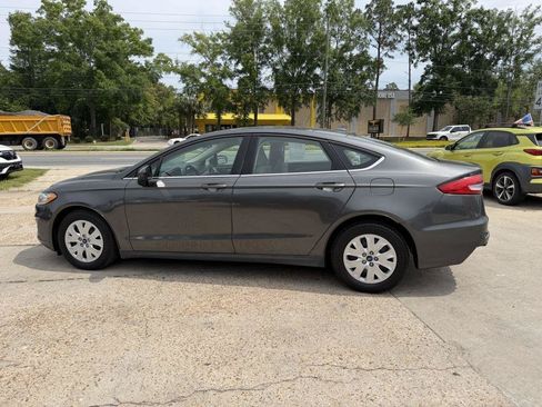 Used 2020 Ford Fusion S FWD image 7