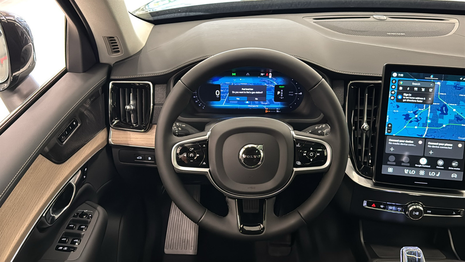 New 2026 Volvo XC90 T8 Plus w/ Protection Package AWD/4WD image 12