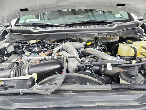 Used 2024 Ford F250 Lariat w/ Sport Appearance Package image 17